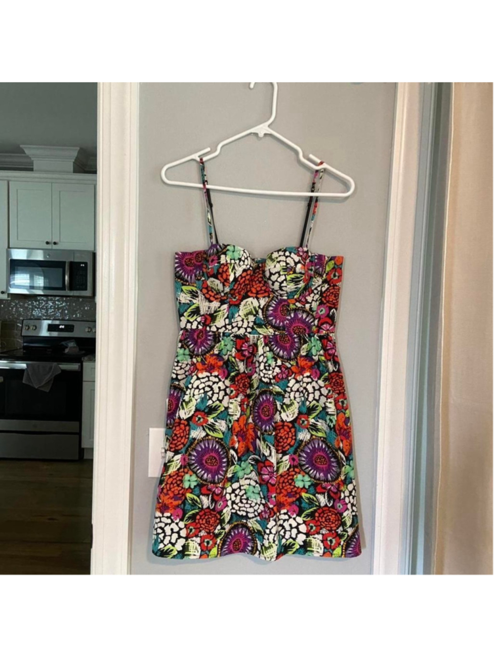 Stunning Moda International floral mini dress with adjustable straps, size 4